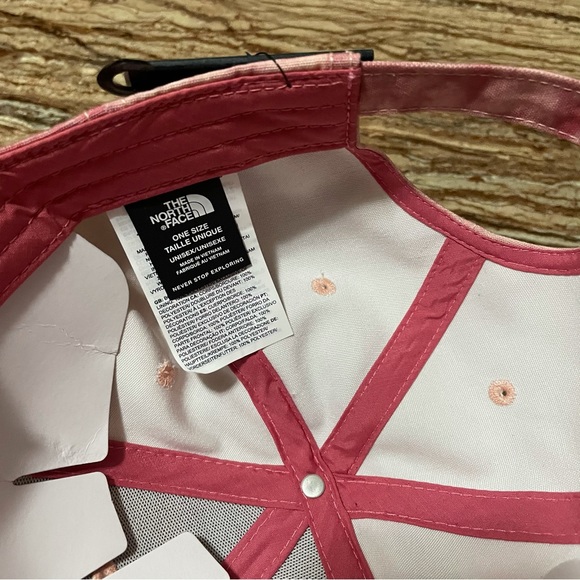 The North Face Hat - Picture 5 of 6